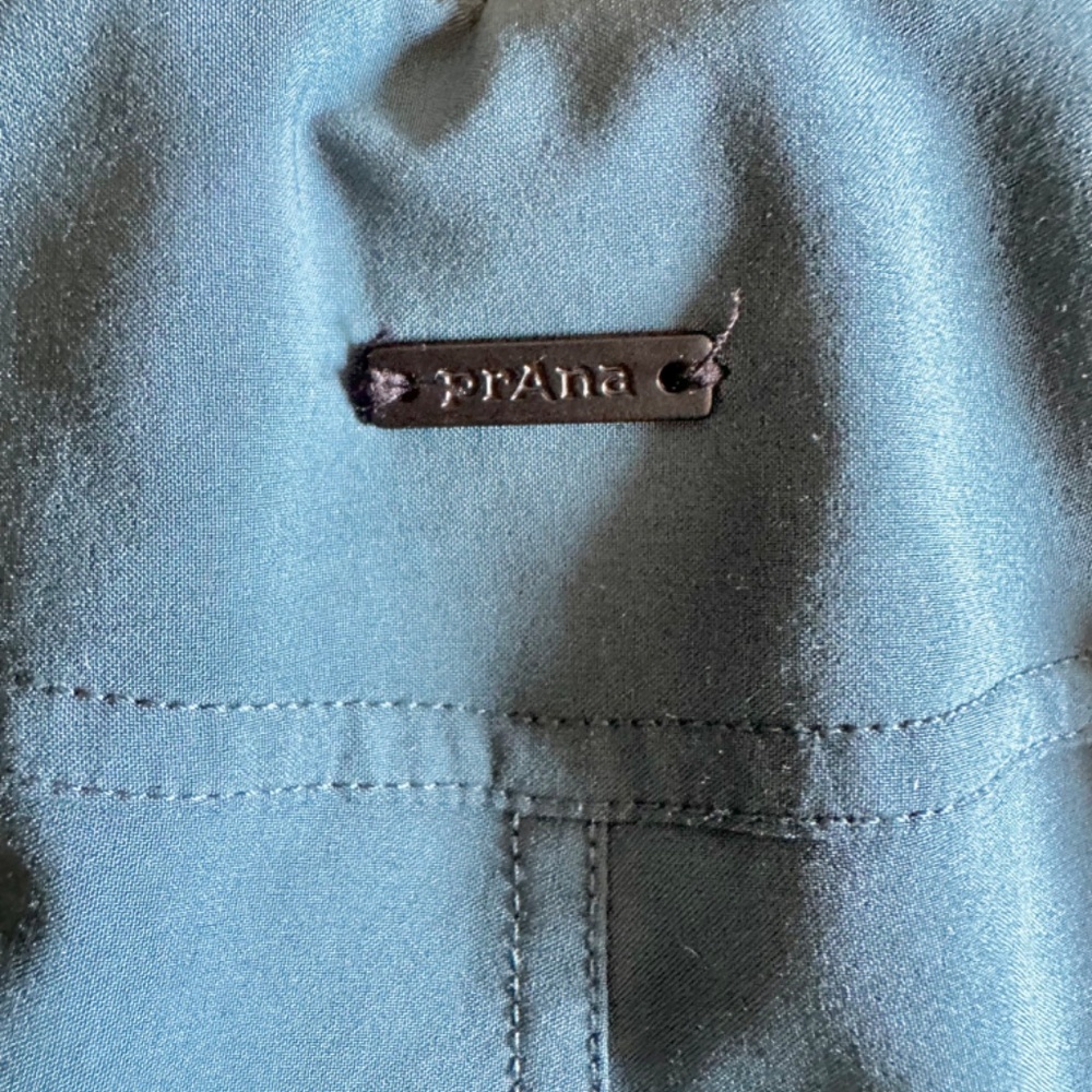 PrAna teal hiking capris size medium - Picture 5 of 9